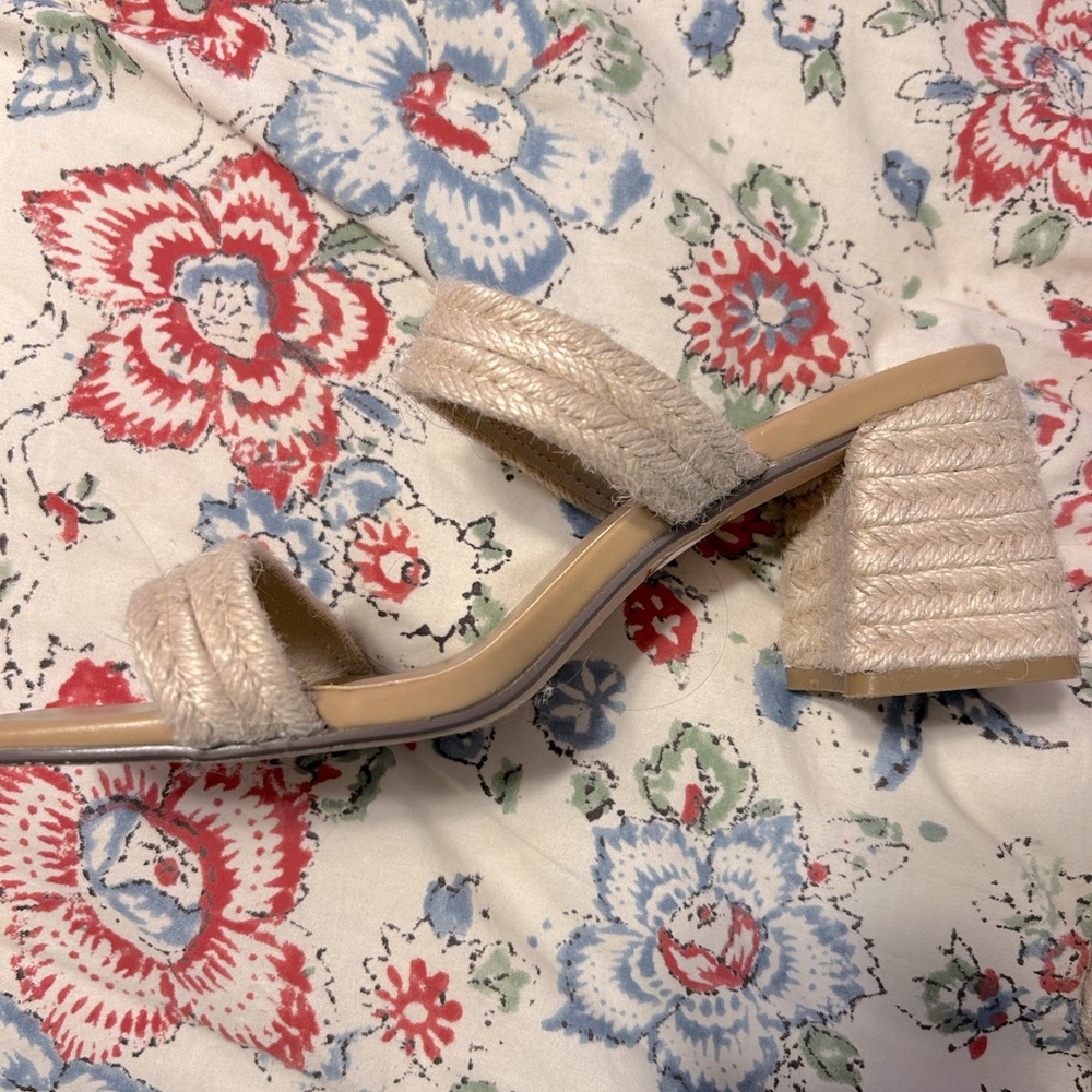 Sandals - Picture 2 of 3